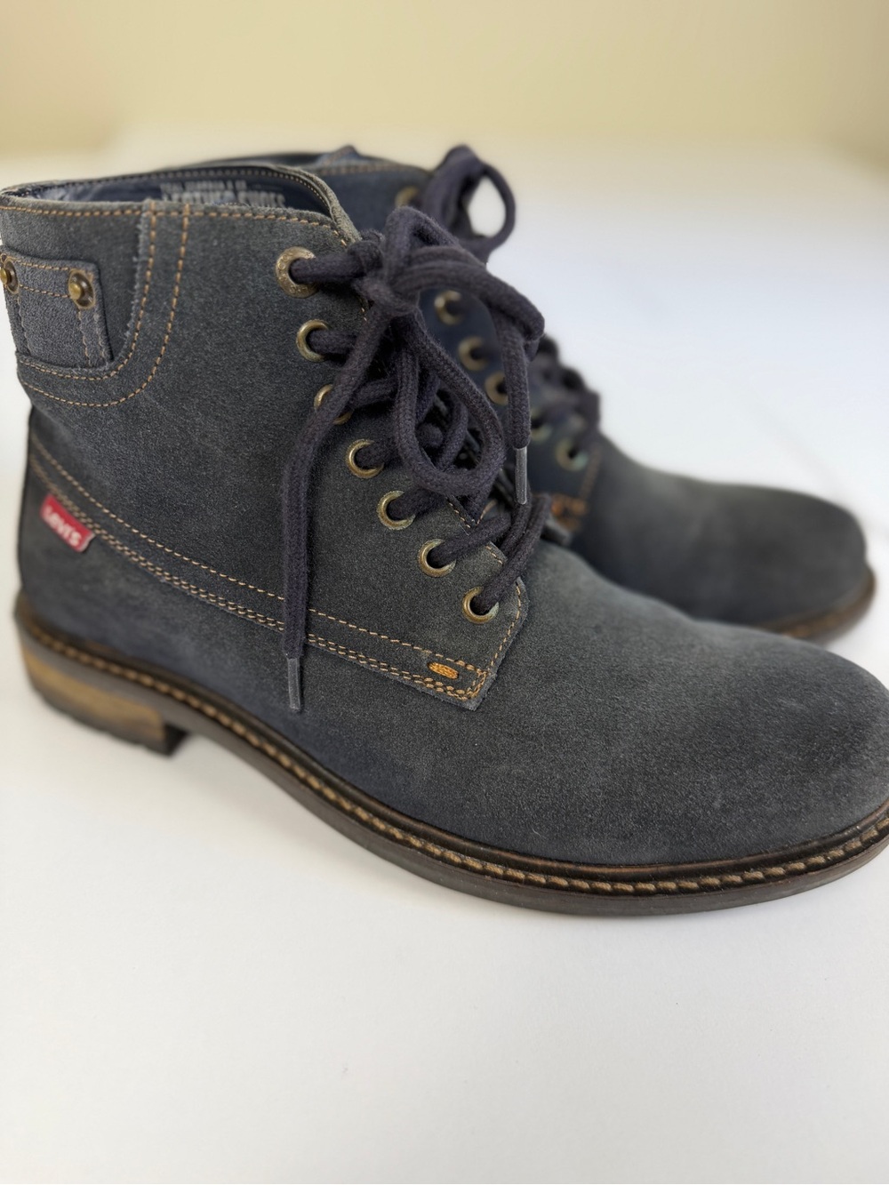 Levi’s Navy Suede‎ Lace Up Ankle Boots Size 7
